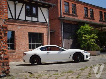 Maserati GranTurismo (2018) Zdjęcia z zewnątrz