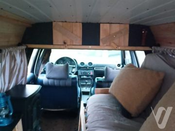 Mercedes-Benz W123 (1981) Inside