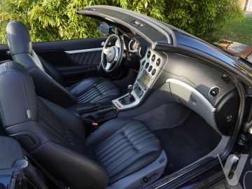 Alfa Romeo Spider (2007) Wnętrze