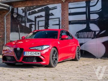 Alfa Romeo Giulia (2021) Zdjęcia z zewnątrz
