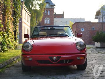 Alfa Romeo Spider (1991) Zdjęcia z zewnątrz