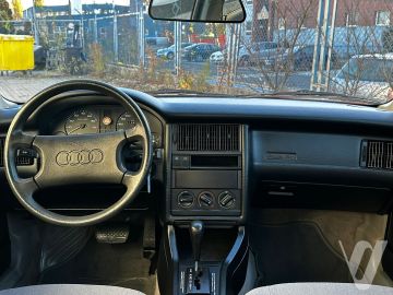 Audi 80 (1989) Wnętrze