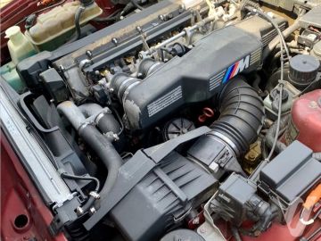BMW M5 (1991) Details