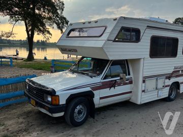 Toyota Pickup (1986) Zdjęcia z zewnątrz