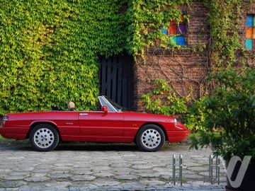 Alfa Romeo Spider (1991) Zdjęcia z zewnątrz