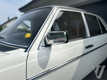Mercedes-Benz W123 (1982) Zdjęcia z zewnątrz