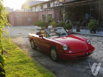 Alfa Romeo Spider (1991) Zdjęcia z zewnątrz