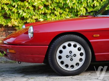 Alfa Romeo Spider (1991) Zdjęcia z zewnątrz