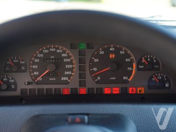 Alfa Romeo 155 (1996) Inside