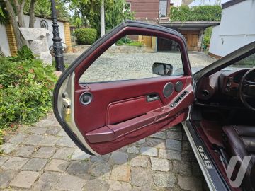 Porsche 928 (1986) Inside