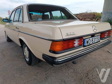 Mercedes-Benz W123 (1981) Zdjęcia z zewnątrz