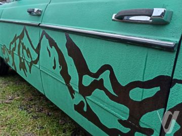 Mercedes-Benz W123 (1981) Outside