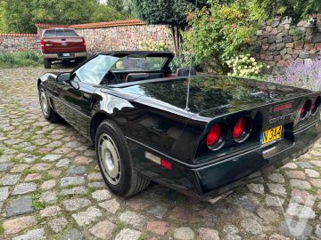 Chevrolet Corvette (1987) Zdjęcia z zewnątrz
