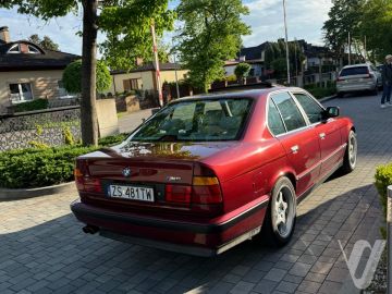 BMW M5 (1991) Outside