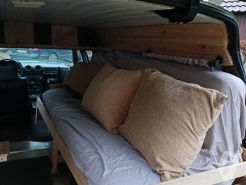 Mercedes-Benz W123 (1981) Inside