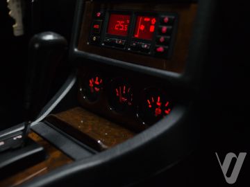 Audi Coupe (1994) Inside