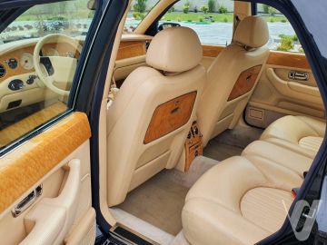 Bentley Arnage (2000) Inside
