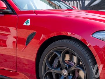 Alfa Romeo Giulia (2021) Zdjęcia z zewnątrz