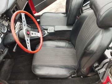 MG MGB (1972) Wnętrze