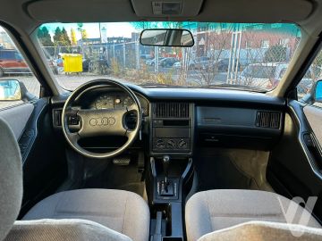 Audi 80 (1989) Wnętrze