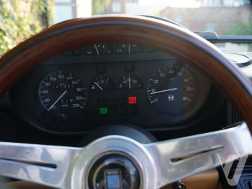 Alfa Romeo Spider (1991) Wnętrze