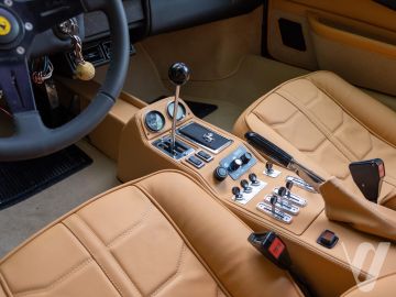 Ferrari 308 (1982) Inside