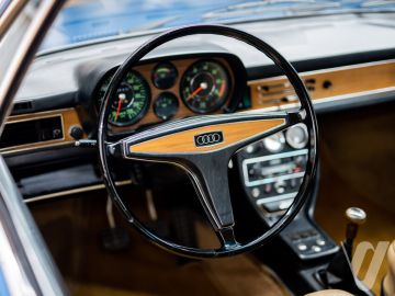 Audi Audi 100 Coupé S (1972) Inside