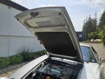 Porsche 928 (1986) Details