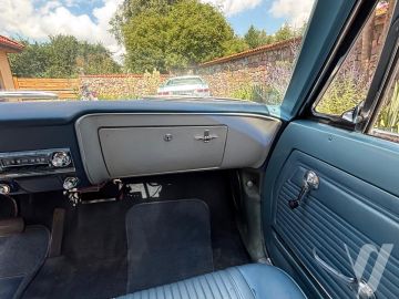 Chevrolet Corvair Monza (1965) Wnętrze