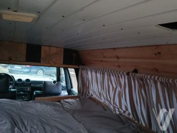 Mercedes-Benz W123 (1981) Inside