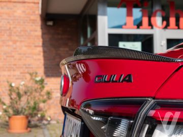 Alfa Romeo Giulia (2021) Zdjęcia z zewnątrz