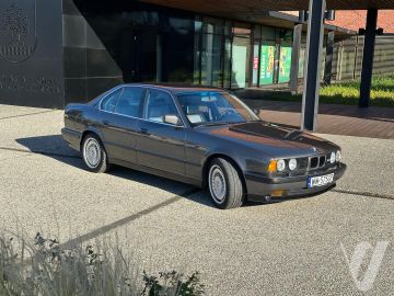 BMW M5 (1989) Zdjęcia z zewnątrz