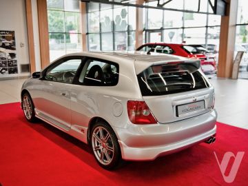 Honda Civic (2004) Outside