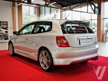 Honda Civic (2004) Outside