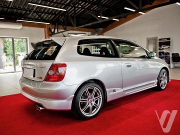 Honda Civic (2004) Outside