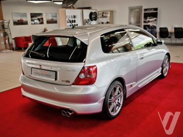 Honda Civic (2004) Outside