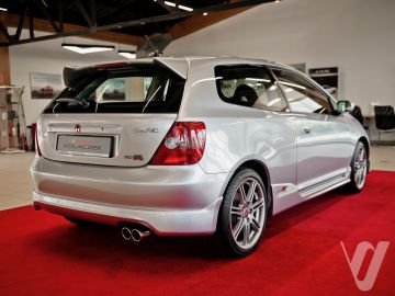 Honda Civic (2004) Outside