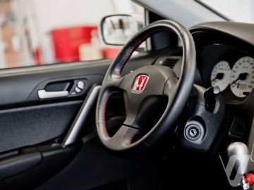 Honda Civic (2004) Inside