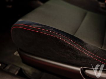 Honda Civic (2004) Inside