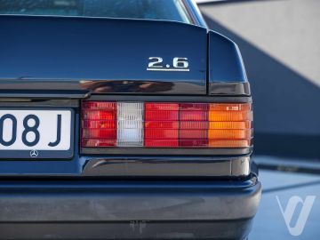 Mercedes-Benz W201 (1991) Zdjęcia z zewnątrz