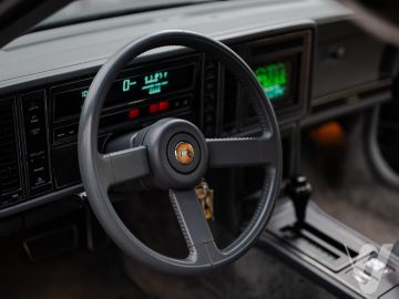 Buick Reatta (1989) Wnętrze