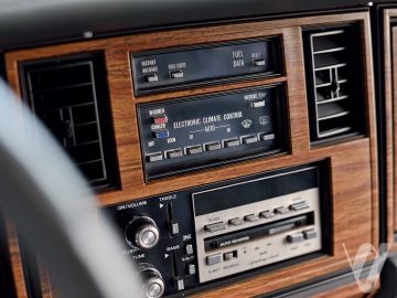 Cadillac Seville (1985) Wnętrze