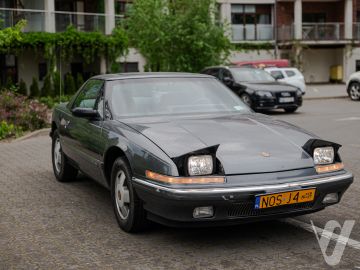 Buick Reatta (1989) Zdjęcia z zewnątrz