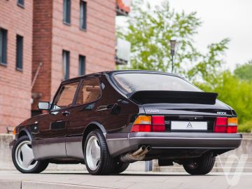 Saab 900 (1990) Zdjęcia z zewnątrz