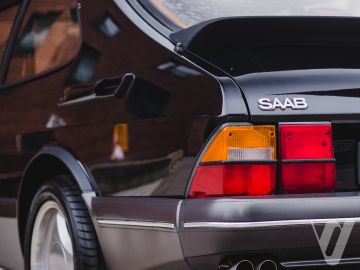 Saab 900 (1990) Zdjęcia z zewnątrz