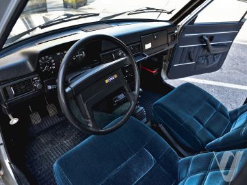 Volvo 244 (1977) Wnętrze