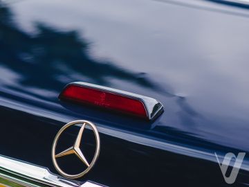 Mercedes-Benz SL (1988) Zdjęcia z zewnątrz