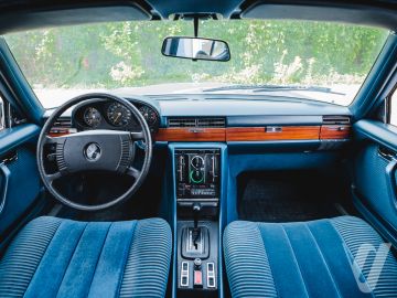 Mercedes-Benz SEL (1974) Wnętrze