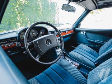 Mercedes-Benz SEL (1974) Wnętrze