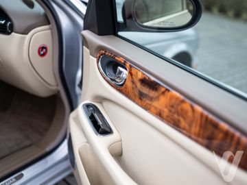 Jaguar XJ (2005) Wnętrze